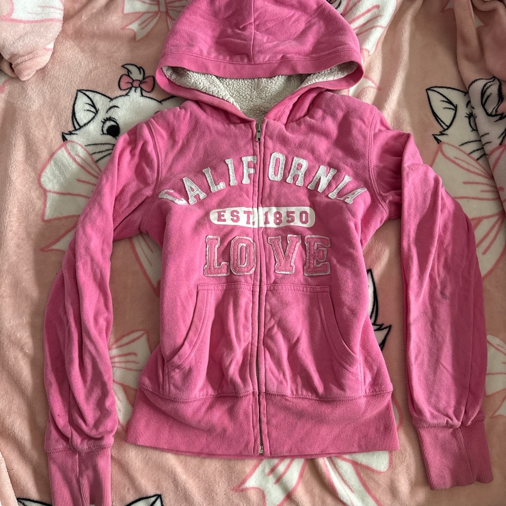 Vintage pink y2k jacket, sherpa inside!